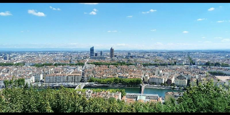 Les compétences clés développées en BTS CPDE à Lyon